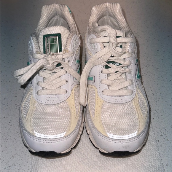 New Balance Women's Cream and Mint Sneakers - Picture 8 of 13